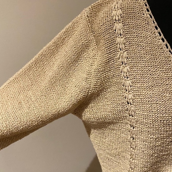 Woman Beige sweater with see trough details size L in perfect condition - Picture 6 of 6